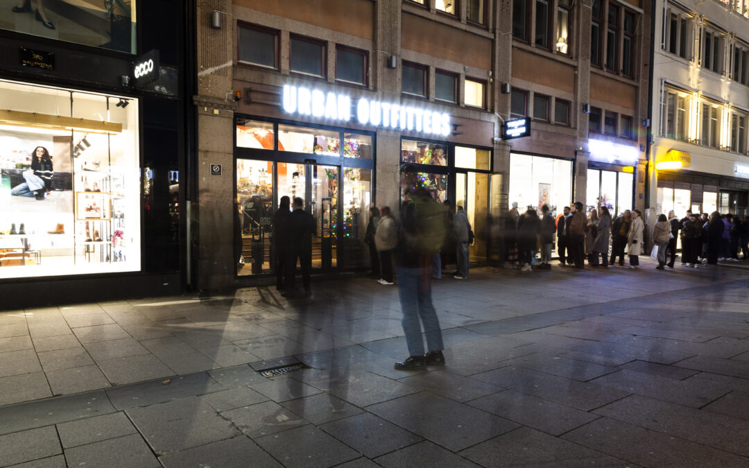 Portarna har slagits upp för Urban Outfitters! Välkomna in.